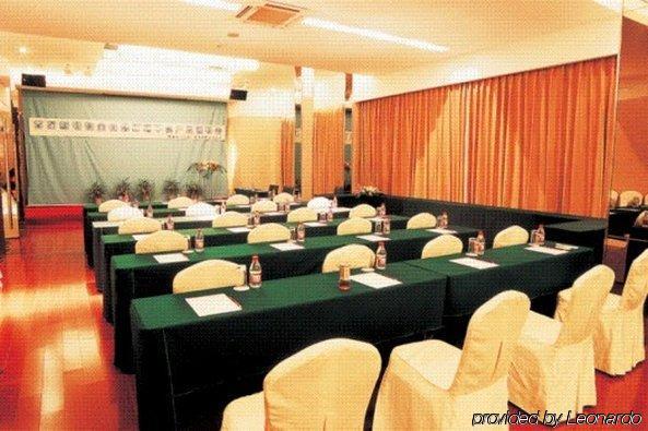 Mercure Hongqiao Hotel