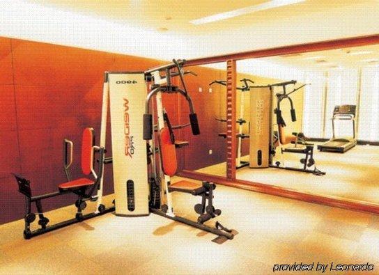 Mercure Hongqiao Hotel 4*